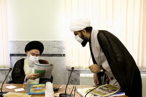 تصاویر/ دیدار مسئول مرکز رسانه و فضای مجازی حوزه های علمیه با آیت الله بوشهری
