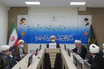 بررسی برنامه های هفته دفاع مقدس در شورای هماهنگی بسیج طلاب تهران