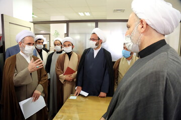 فیلم | نگاه نکن از حفظ بگو!