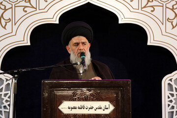 برخی مسئولان سختی مردم را می بینند ولی وعده دروغ می دهند