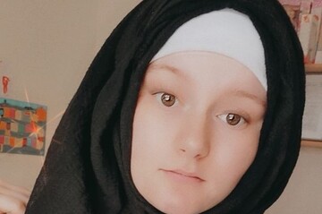 بانوی تازه‌مسلمان انگلیسی در چالش جیره‌بندی غذای پناهندگان شرکت کرد