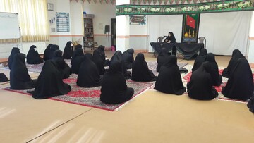 دشمن می‌خواهد از زنان برای ضربه زدن به انقلاب استفاده کند