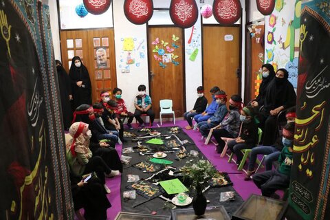 تصاویر| برپایی سفره حضرت رقیه در مهدکودک و دبستان قرآنی گلهای مهدوی شیراز با حضور مبلغین