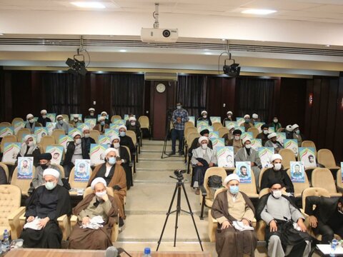 تصاویر | استفاده از همایش گرامیداشت هفته دفاع مقدس به همت حوزه علمیه کردستان