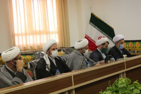 نشست روحانیون و فعالان فرهنگی کردستان با معاون حوزه های علمیه خواهران