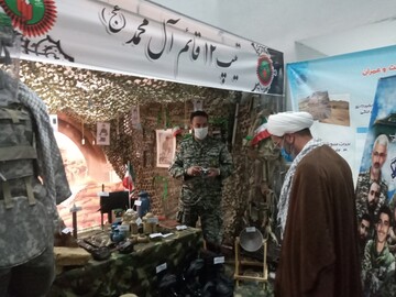 مدیر حوزه سمنان از نمایشگاه دستاوردهای دفاع مقدس بازدید کرد + عکس