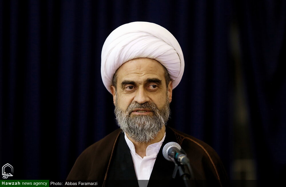 جسارت به ساحت رهبر معظم انقلاب حاکی از استیصال دشمن است/ توسل و توکل و اطاعت از امر رهبری در شرایط حساس امروز+ فیلم