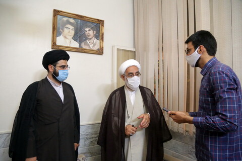 تصاویر / حضور قائم مقام مدیرحوزه های علمیه در خانواده شهیدان موسوی