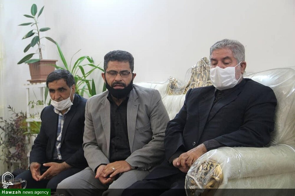 تصاویر/ دیدار نماینده ولی فقیه در اردبیل با خانواده شهدای مدافع حرم