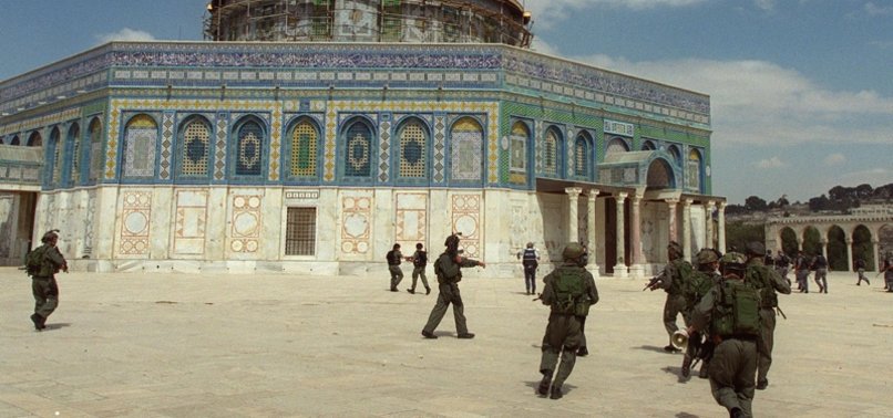 Dozens of Israeli settlers storm Al-Aqsa Mosque complex