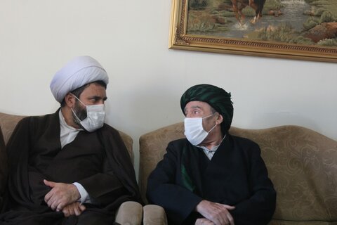 تصاویر| دیدار مدیر حوزه علمیه استان کردستان با ماموستا حسامی امام جمعه سابق سنندج
