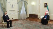 آیت اللہ سیستانی ایرانی عوام کے نزدیک انتہائی محترم ہیں، ایرانی صدر روحانی