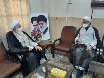 نصب پنل های خورشیدی در ۸ مدرسه علمیه منطقه کاشان/ برگزاری  ۶۰۰ ساعت دوره مشاوره