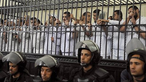 اخوان‌ المسلمین کے 28 رہنماؤں کو عمر قید کی سزا سنائی