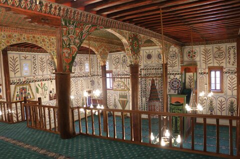 Mosque of spellbinding decorations draws visitors to Denizli in southwest Turkey