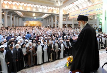 پس از ده سال(۱) | عواملی که حوزه های علمیه را به حاشیه می راند