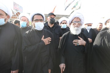 زائران اربعین تحت حمایت و حفاظت امام حسین(علیه‌السلام)  هستند