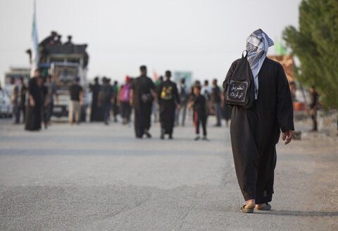 پیاده روی زائران اربعین حسینی در مسیر کربلای معلی (۳)