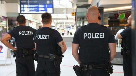دستگیری نوجوان آلمانی به جرم توطئه حمله مسلحانه به مسجد  