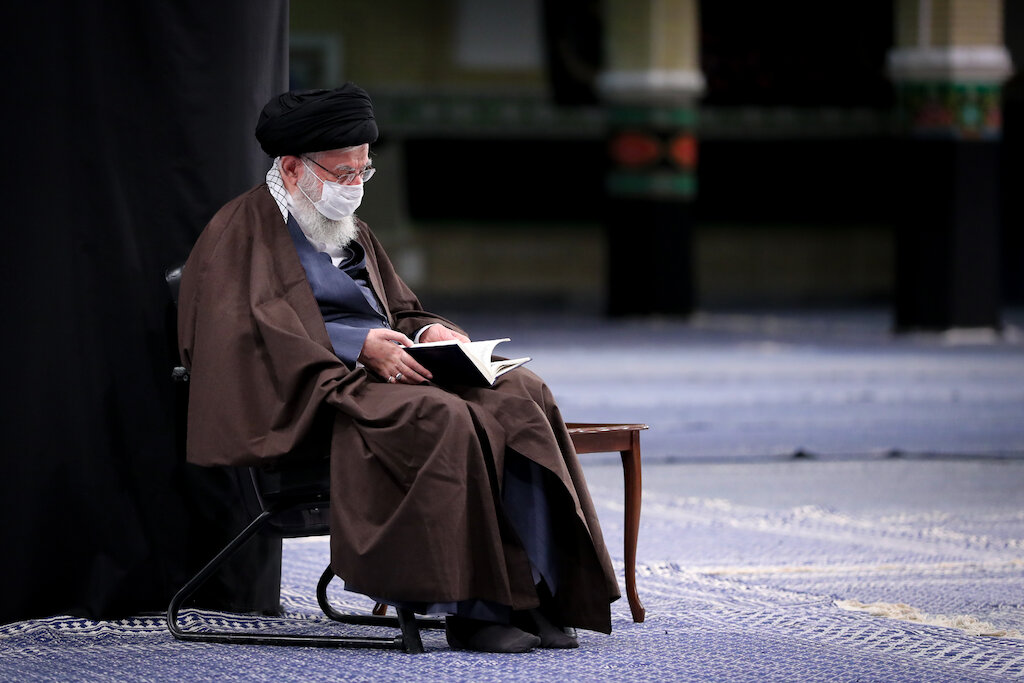 Recitation of the Arbaeen supplication alongside Imam Khamenei