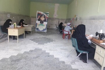 تصاویر/ کارگاه تولید ماسک کمیته خادمین شهدا شهرستان کنگاور