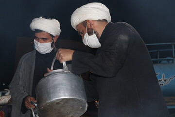 فعالیت روحانیون در موکب قشقایی ها