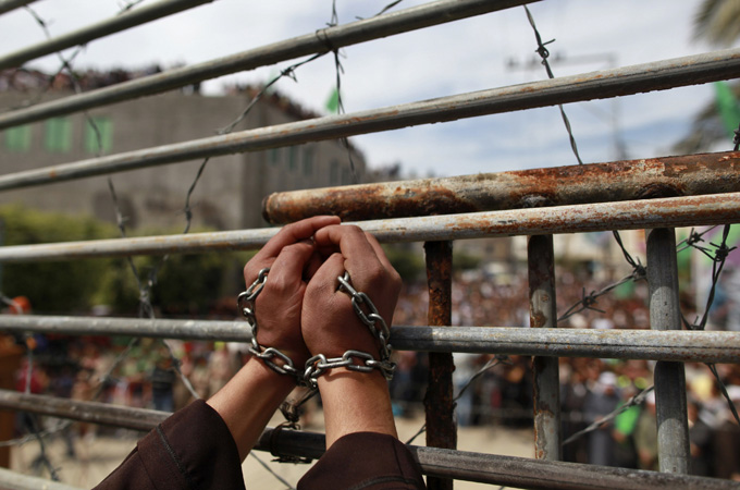 Palestinian prisoner’s stage hunger strike as Hamas warns occupation will ‘Pay Price’