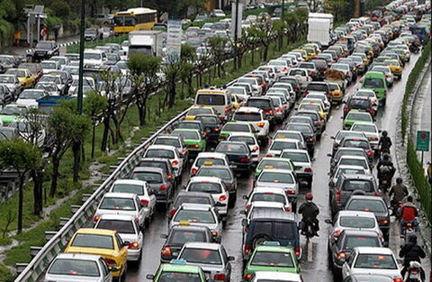 عبور و مرور خودروها در تهران