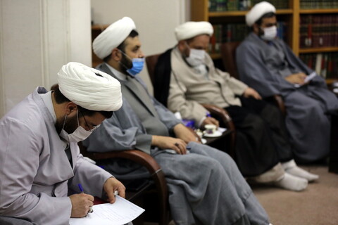 نشست اعضای شورای سیاستگذاری مرکز مطالعات راهبردی حوزه‌های علمیه با آیت الله اعرافی