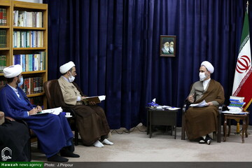 گزارش مدیر حوزه علمیه کرمانشاه از فعالیت ها به آیت الله اعرافی