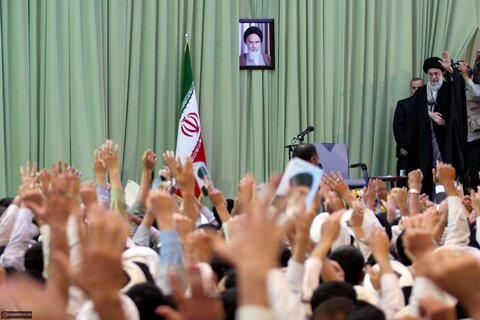 بازنشر/ تصاویر دیدار طلاب و روحانیون قم با رهبر معظم انقلاب در ۲۹ مهر ۸۹