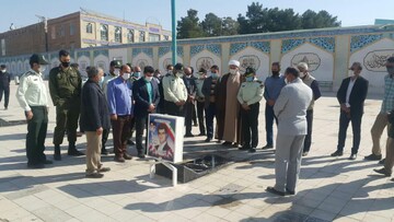 قبور شهدای آران و بیدگل عطرافشانی و گلباران شد