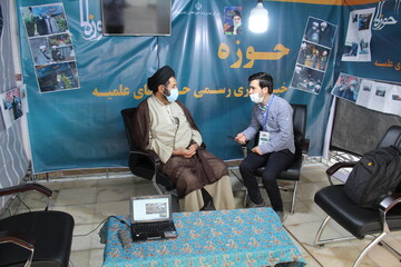 تصاویر/ بازدید از غرفه خبرگزاری حوزه در حرم مطهر شاهچراغ(ع)