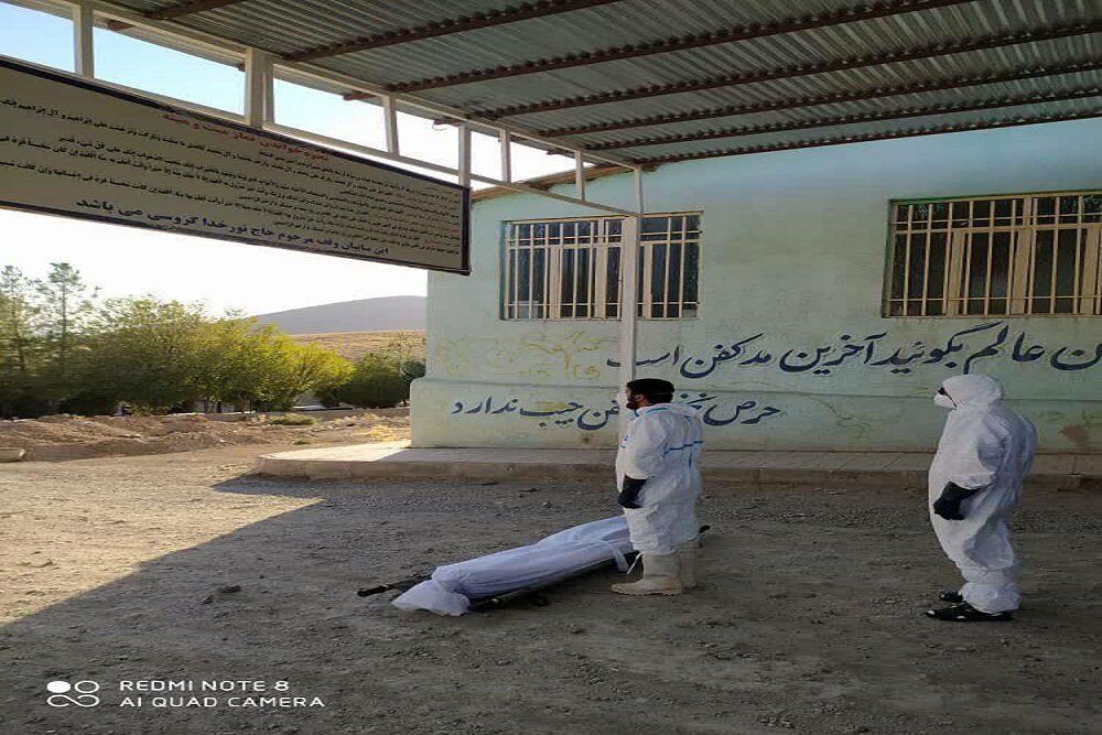 تدفین اموات کرونایی شهرستان هرسین توسط طلاب جهادی