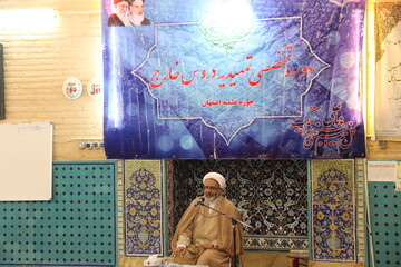 رسالت اصلی طلبه فهم عمیق دین است/ لزوم اجتهاد طلاب در مسائل روز