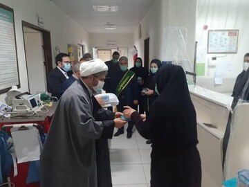 خادمان مسجد جمکران از مدافعان سلامت شهر شوط تجلیل کردند + عکس