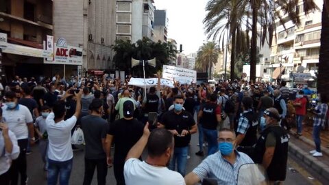 تظاهرات مردم لبنان در اعتراض به اهانت فرانسه به پیامبر اکرم (ص)