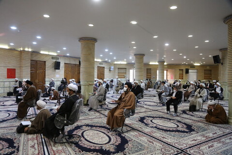 تصاویر/ برگزاری مراسم جشن و عمامه گذاری در مرکز فقهی ائمه اطهار(ع)