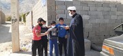 تصاویر / توزیع ۲۵۰۰ قرص نان و ۳۰۰ بسته آموزشی از سوی طلاب قرارگاه عمار منصوریه