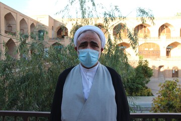 خدمات پزشکان و کادر درمان حرکتی قهرمانانه و بسیار ارزشمند است