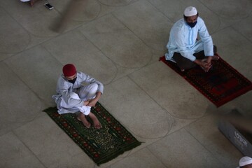 بنگلادش استفاده از ماسک در مساجد و دیگر عبادتگاه‌ها را اجباری کرد