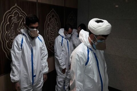 خدمت‌رسانی روحانیون جهادگر در بیمارستان‌های کرمانشاه