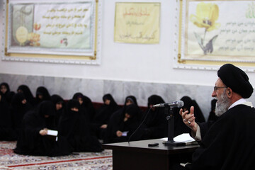 رشد و تکامل حقیقی انسان در گرو شناخت بُعد معنوی است/ پیامبر اسلام(ص) سرسلسله سالکان و رهروان راه حقیقت