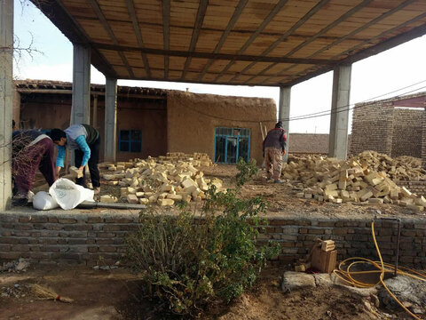 تصاویر/ ساخت دومین منزل مسکونی برای نیازمندان توسط طلاب جهادی اسفراین