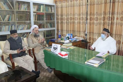 پیر نور الحق قادری اور ڈاکٹر قبلہ ایاز کی آیت اللہ حافظ ریاض نجفی سے اظہار تعزیت