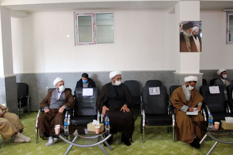 تصاویر/ نشست روحانیون عقیدتی سیاسی نیروی انتظامی  با نماینده ولی فقیه در خراسان شمالی
