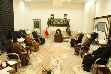 ائمه جمعه استان قم در حرم حضرت معصومه(س) گردهم آمدند