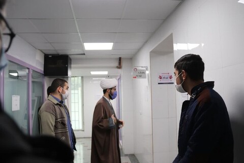 اهدای خون توسط طلاب مدرسه علمیه امام خامنه‌ای ارومیه