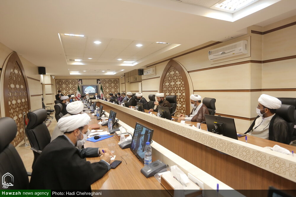 بالصور/ ندوة تخصصية تناقش أسباب تطبيع بعض الدول مع الكيان الصهيوني في مركز إدارة الحوزات العلمية بقم المقدسة