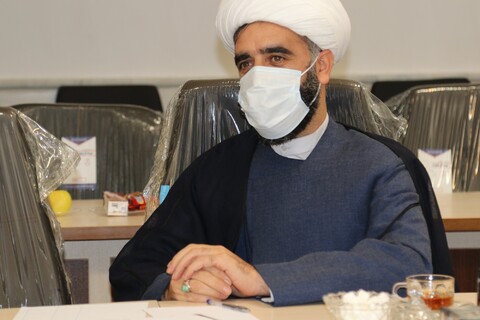 مدیر حوزه علمیه خواهران بوشهر